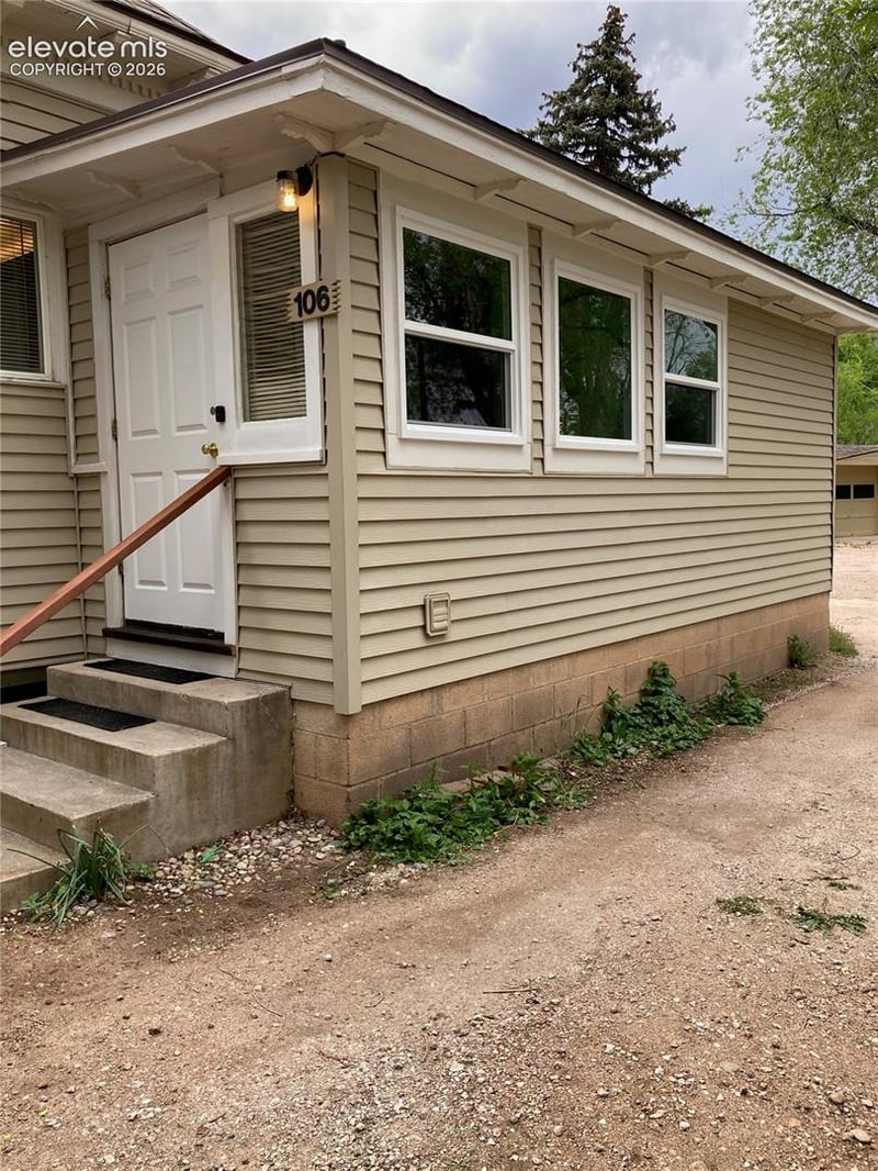 106 W Cheyenne Rd, Colorado Springs, CO 80906