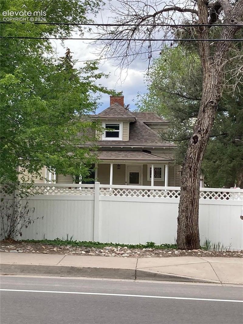 106 W Cheyenne Rd, Colorado Springs, CO 80906