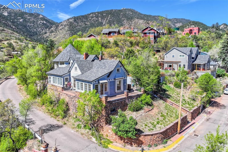 106 Waltham Ave, Manitou Springs, CO 80829
