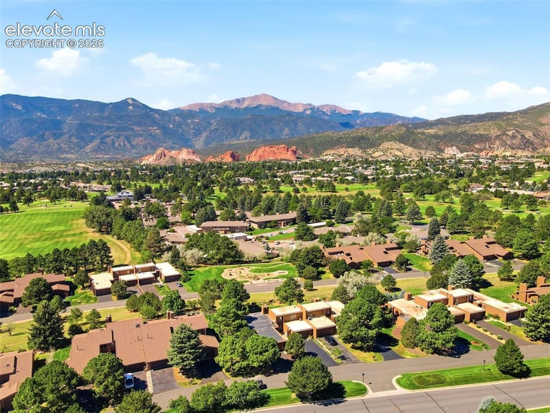 1060 Hill Cir, Colorado Springs, CO 80904