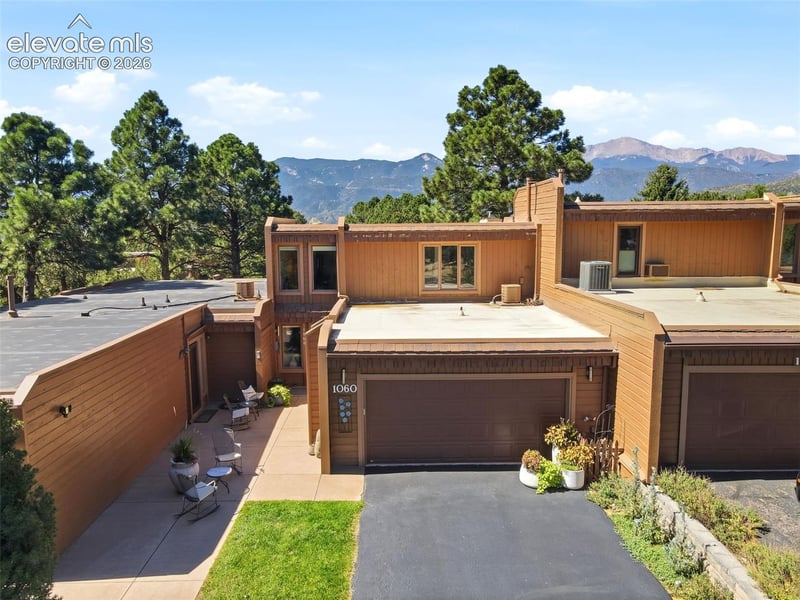 1060 Hill Cir, Colorado Springs, CO 80904