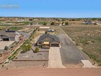 1073 W Mescalero Dr, Pueblo, CO 81007