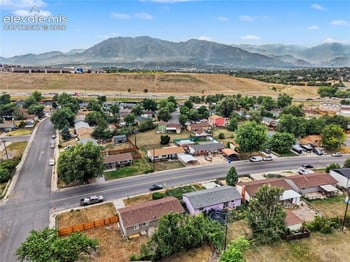 1076 Maxwell St, Colorado Springs, CO 80906