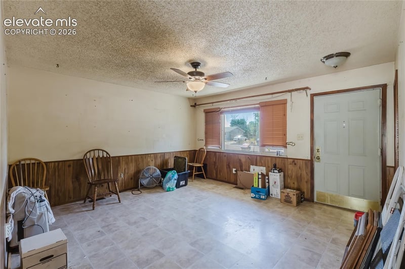 1084 Western Dr, Colorado Springs, CO 80915