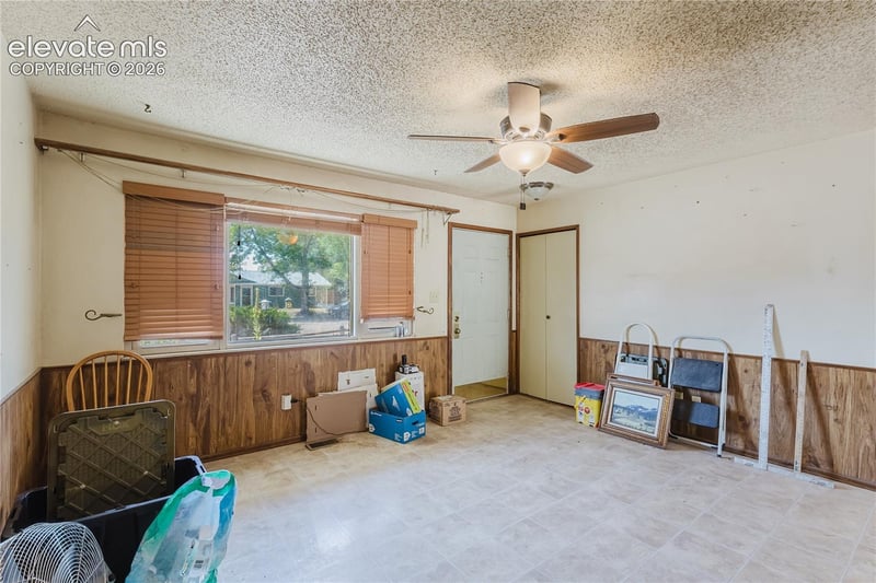 1084 Western Dr, Colorado Springs, CO 80915