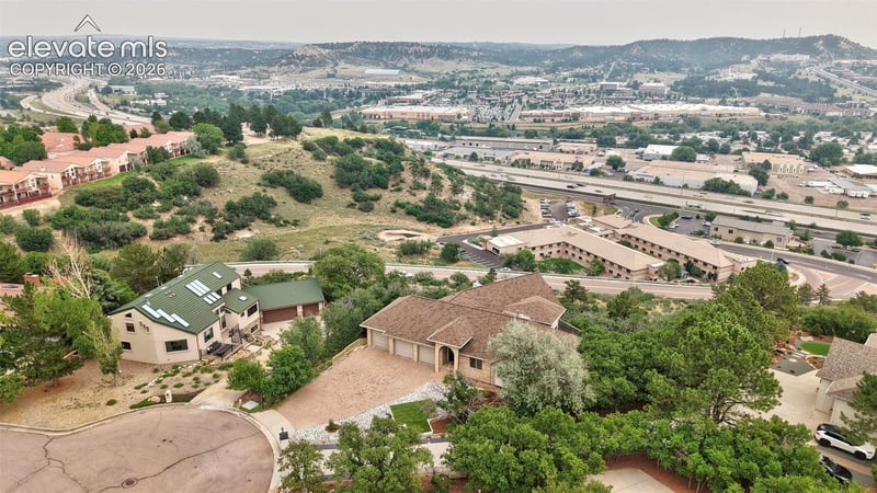 110 Sunbird Cliffs Ln, Colorado Springs, CO 80919