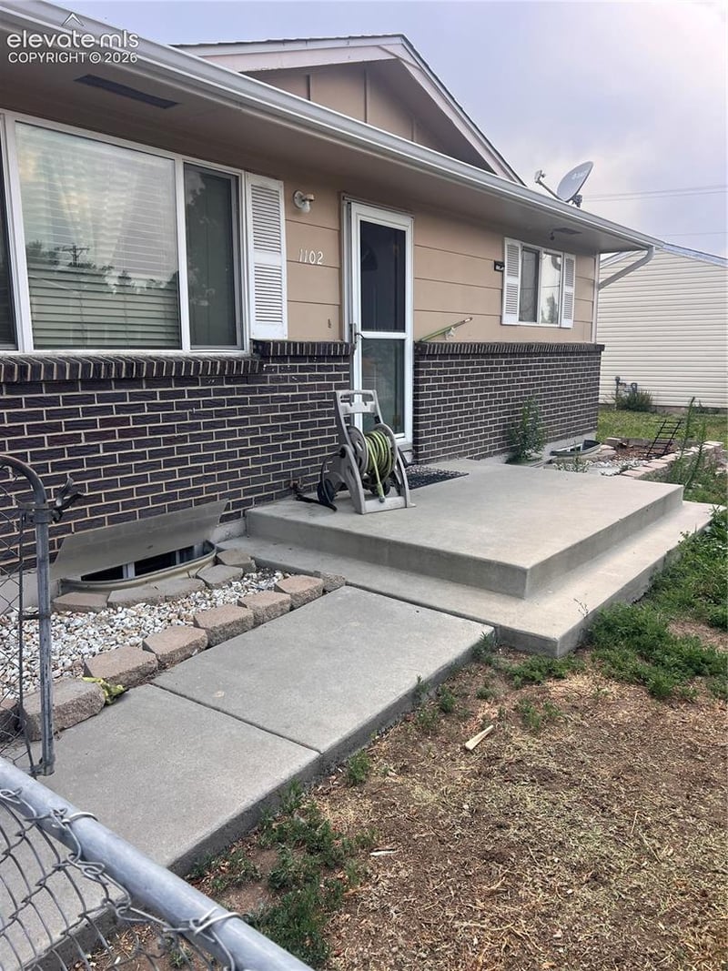 1102 Maxwell St, Colorado Springs, CO 80906