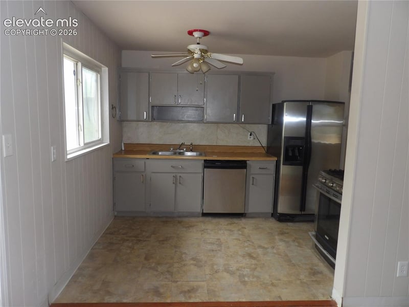 1109 Evergreen Dr, Colorado Springs, CO 80911