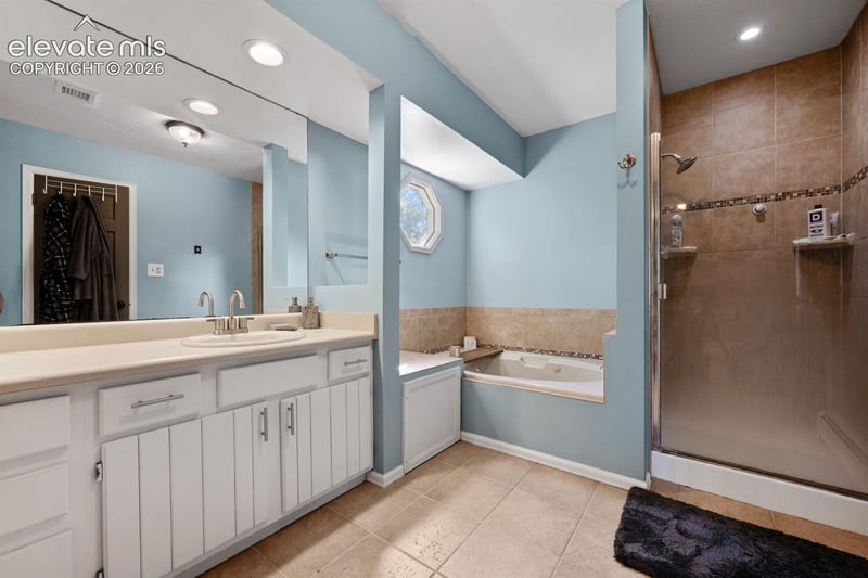 111 Ironweed Dr, Pueblo, CO 81001