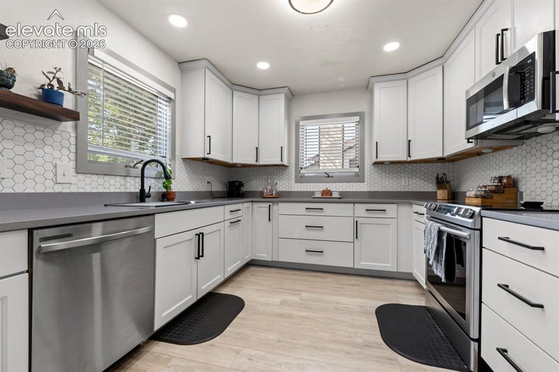 111 Ironweed Dr, Pueblo, CO 81001