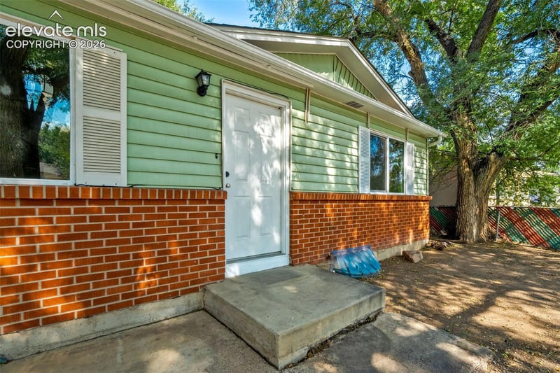 1115 Livingston Ave, Colorado Springs, CO 80906
