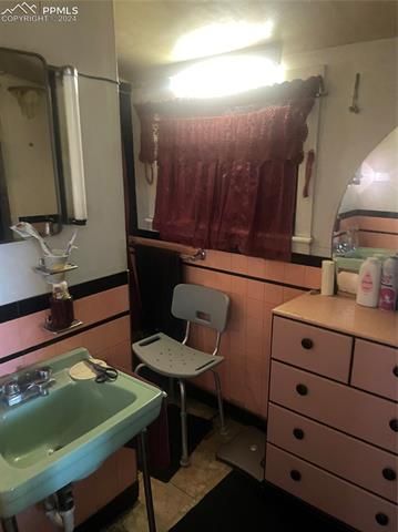 1120 W 13th St, Pueblo, CO 81003