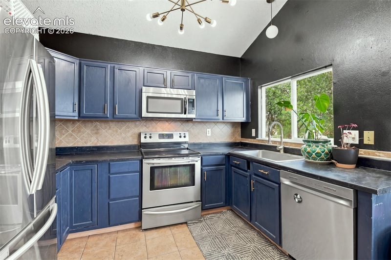11224 Berry Farm Rd, Fountain, CO 80817