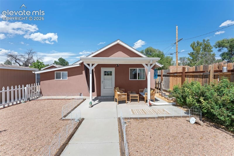 1127 E 3rd St, Pueblo, CO 81001