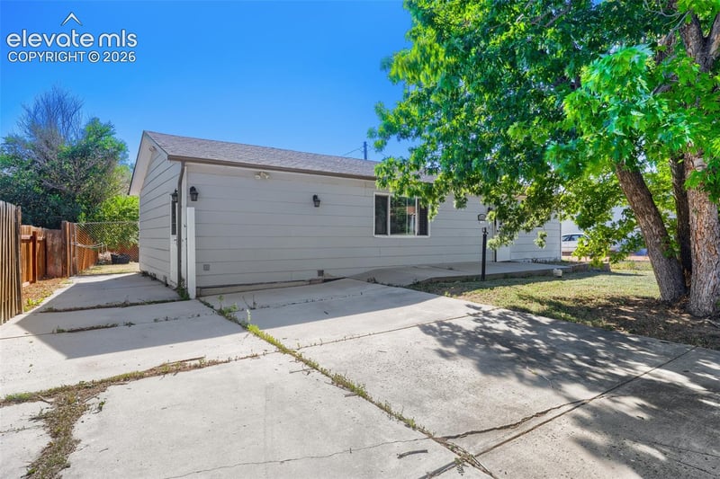 1133 Livingston Ave, Colorado Springs, CO 80906