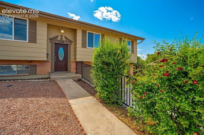 1139 Server Dr, Colorado Springs, CO 80910