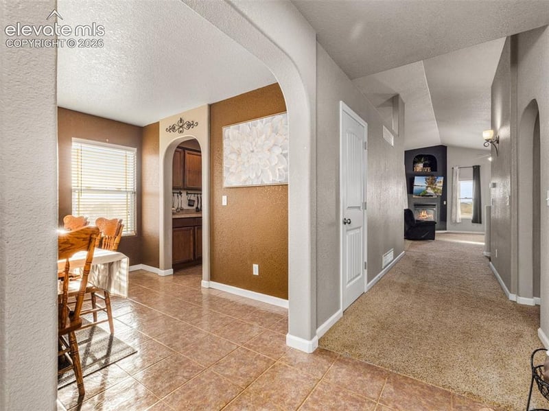 1140 W Shenandoah Dr, Pueblo, CO 81007