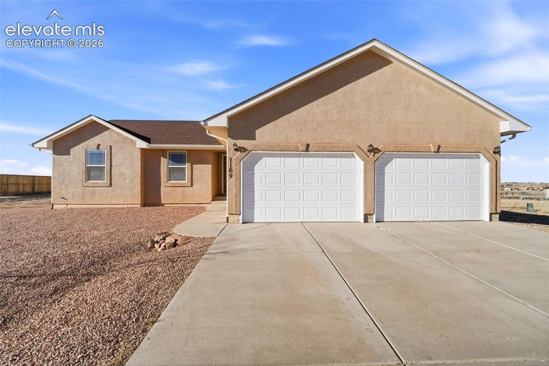 1169 E Canary Dr, Pueblo, CO 81007