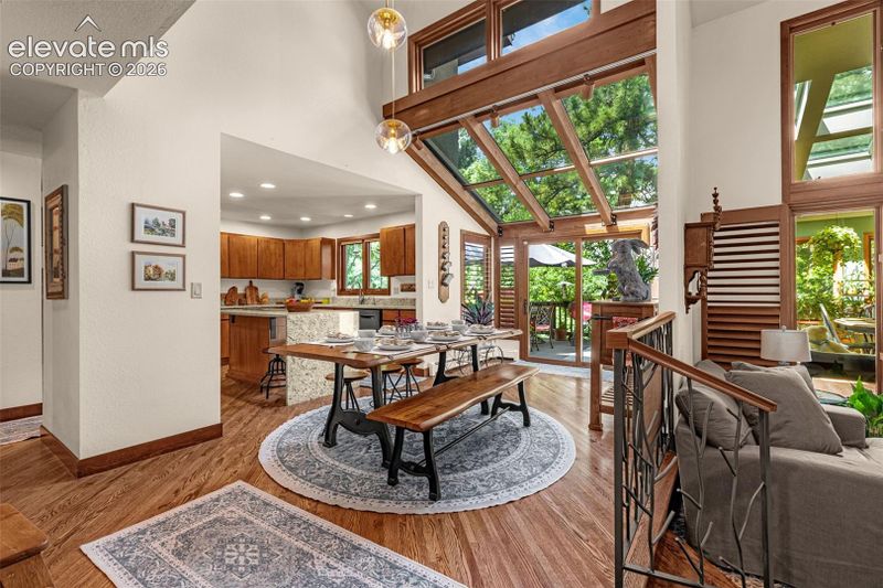 117 Mayhurst Ave, Colorado Springs, CO 80906