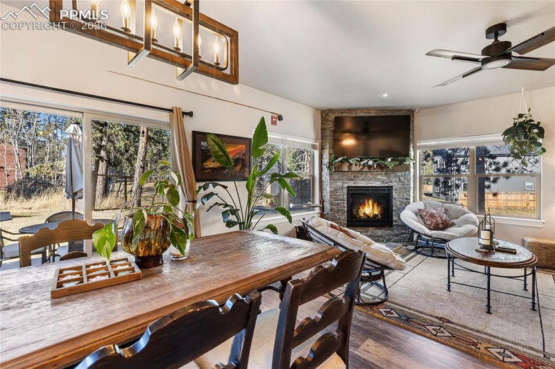 118 E Chester Ave, Woodland Park, CO 80863