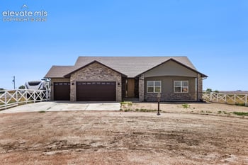 1180 N Saddle Ridge Ln, Pueblo, CO 81007