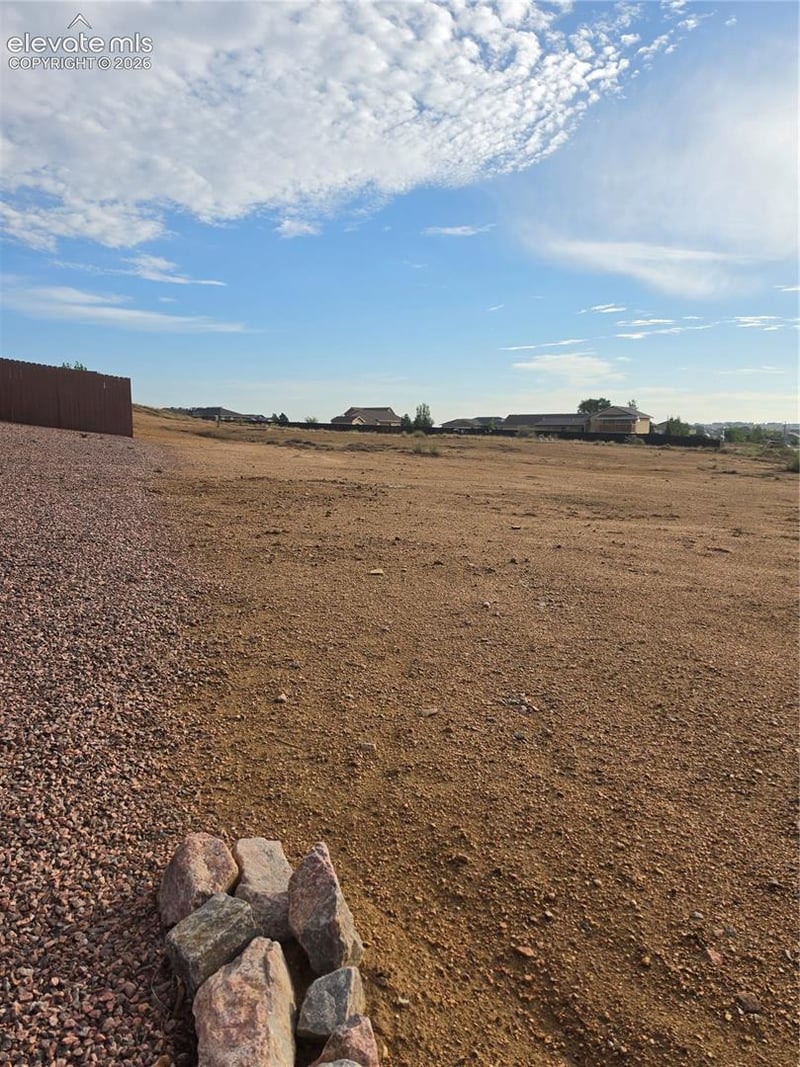 1193 E Gunpowder Ln, Pueblo, CO 81007