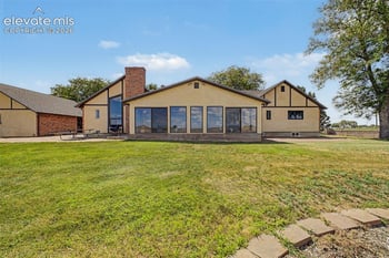 1194 39th Ln, Pueblo, CO 81006