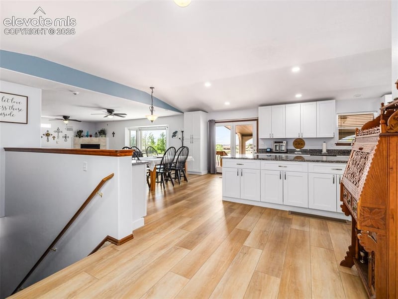 1195 S Los Charros Dr, Pueblo, CO 81007