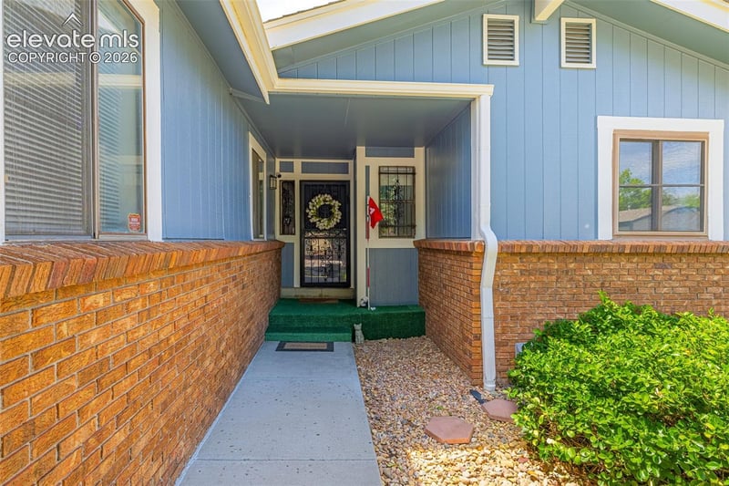 11966 E Maple Ave, Aurora, CO 80012