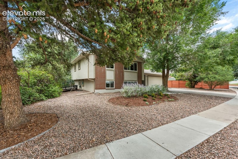 1222 Lewis Ln, Colorado Springs, CO 80915