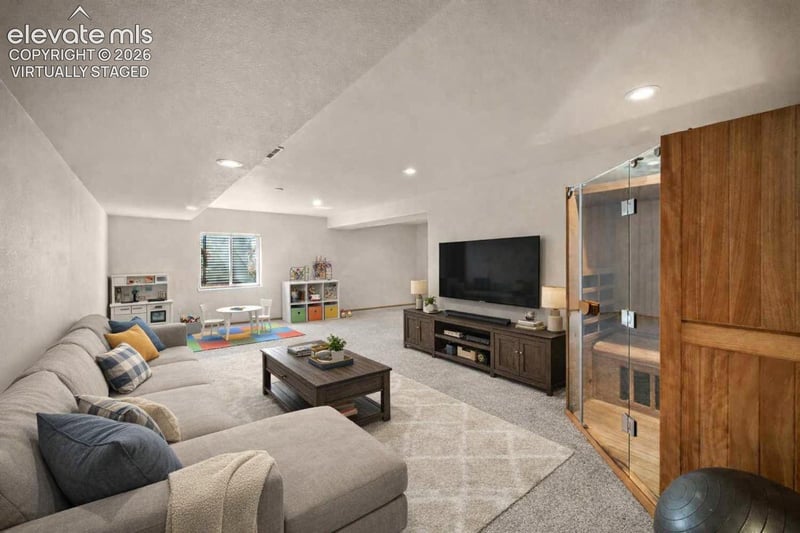 1225 N Parkridge Dr, Pueblo, CO 81007