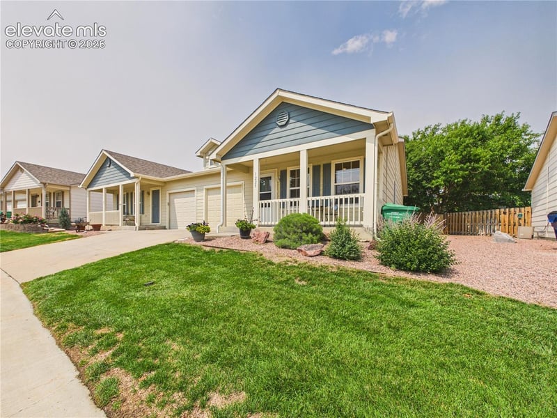 1225 Silver Hawk Ct, Pueblo, CO 81008