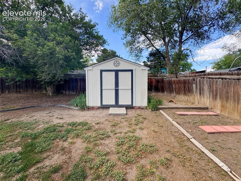 1227 Osgood Rd, Colorado Springs, CO 80915