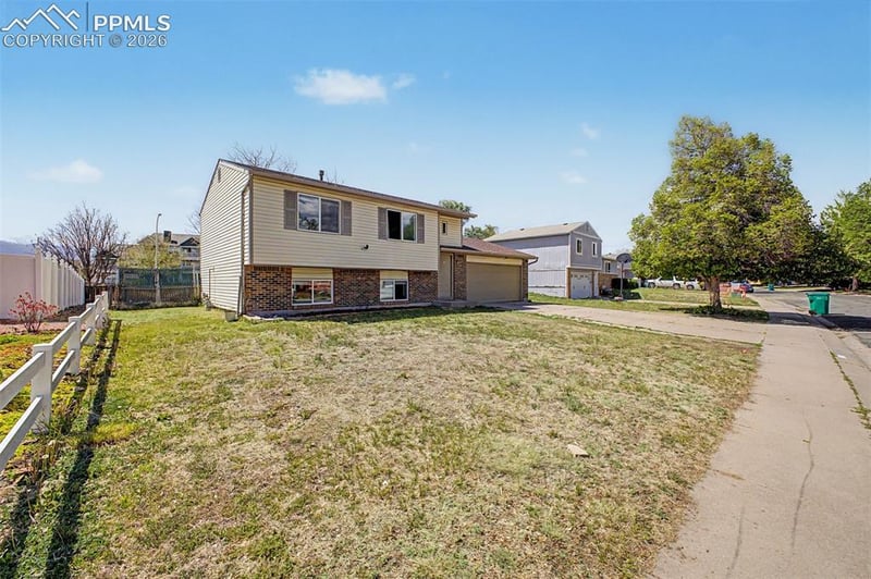1230 Bayberry Dr, Colorado Springs, CO 80916