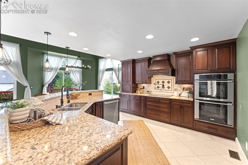 12644 Highland Oaks Pl, Colorado Springs, CO 80921
