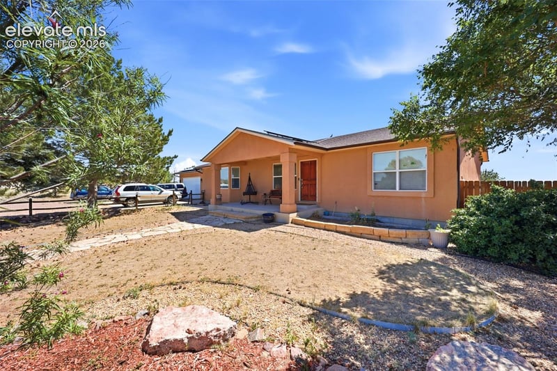 1286 N Ladonia Dr, Pueblo, CO 81007