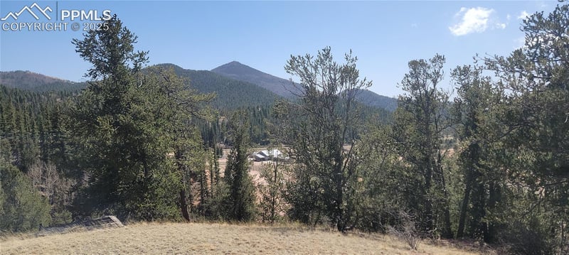 129 Portland Dr, Cripple Creek, CO 80813