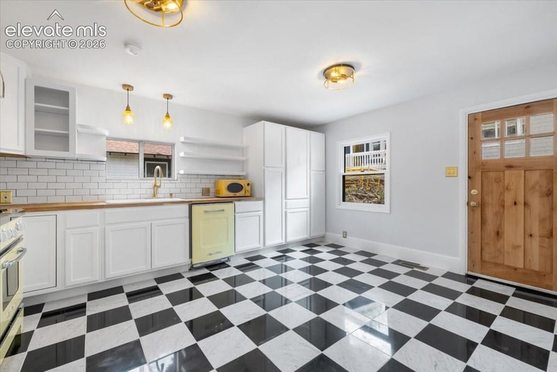 129 Ruxton Ave, Manitou Springs, CO 80829
