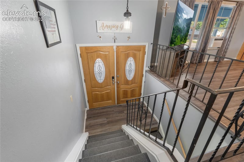 1302 Martin Dr, Colorado Springs, CO 80915