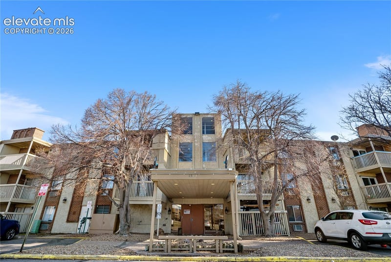 1306 S Parker Rd #162, Denver, CO 80231