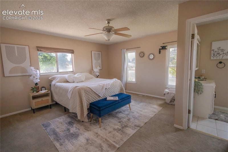1309 Kingsroyal Blvd, Pueblo, CO 81005