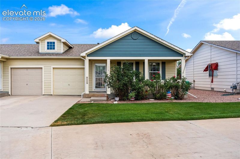 1318 Silver Hawk Ct, Pueblo, CO 81008