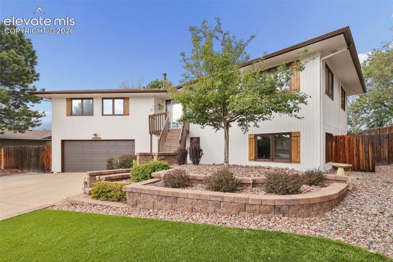 1320 Friendship Ln, Colorado Springs, CO 80904