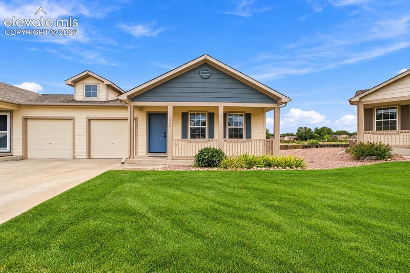 1324 Silver Hawk Ct, Pueblo, CO 81008