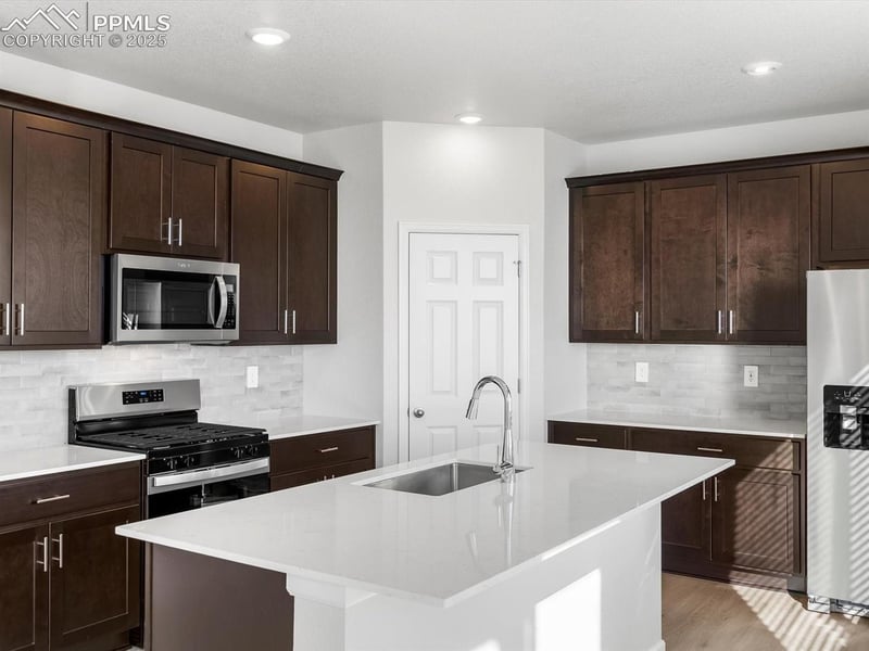 13255 Valley Peak Dr, Peyton, CO 80831