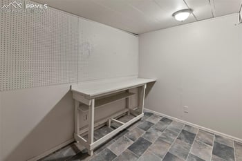 1327 Kern St, Colorado Springs, CO 80915