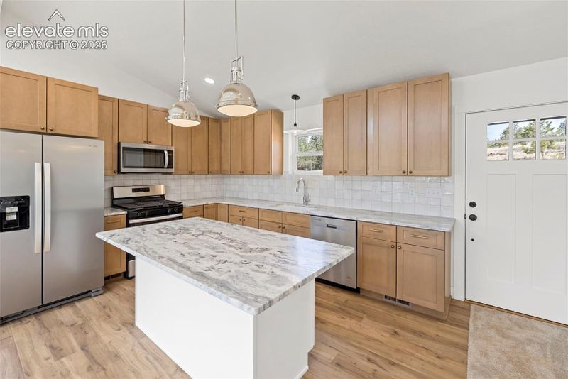 1328 N Mountain Estates Rd, Florissant, CO 80816