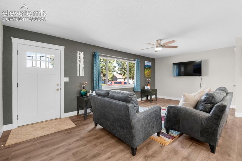 1329 Shenandoah Dr, Colorado Springs, CO 80910