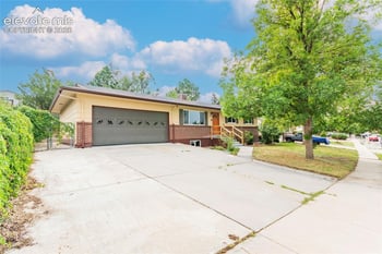 1331 Sanderson Ave, Colorado Springs, CO 80915