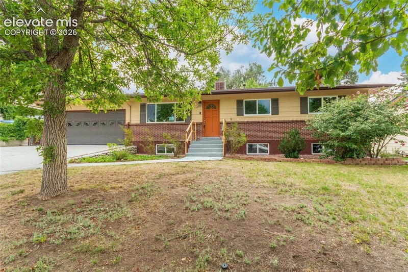 1331 Sanderson Ave, Colorado Springs, CO 80915
